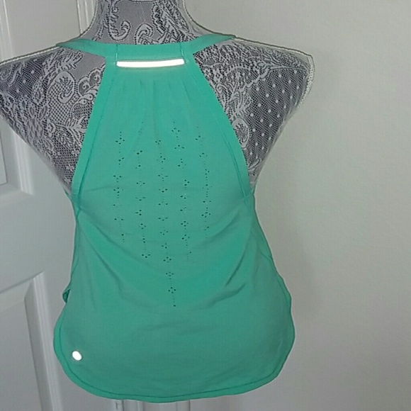 EUC Lululemon tank - Picture 2 of 5